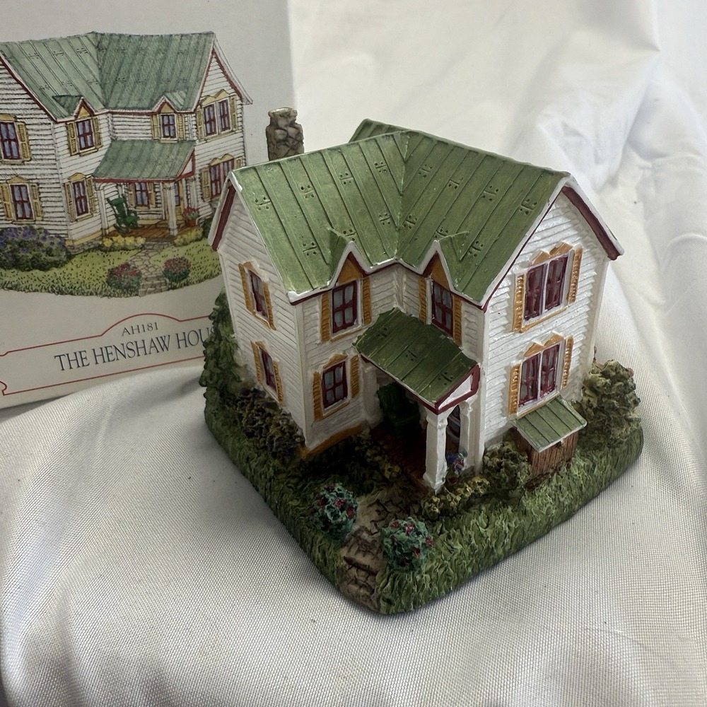 Liberty Falls Henshaw House AH181 NEW In Box Christmas Village 1999